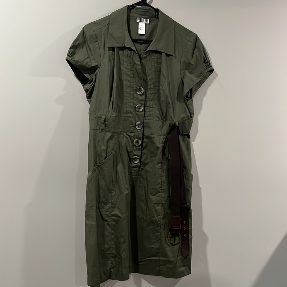 Women’s Robbie Bee Size 16 Button Up Front dress with belt and pockets